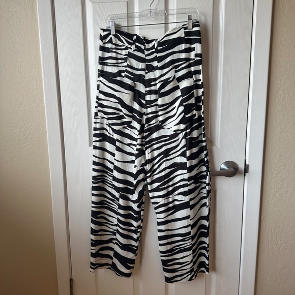 Zara zebra print pants - Picture 2 of 4